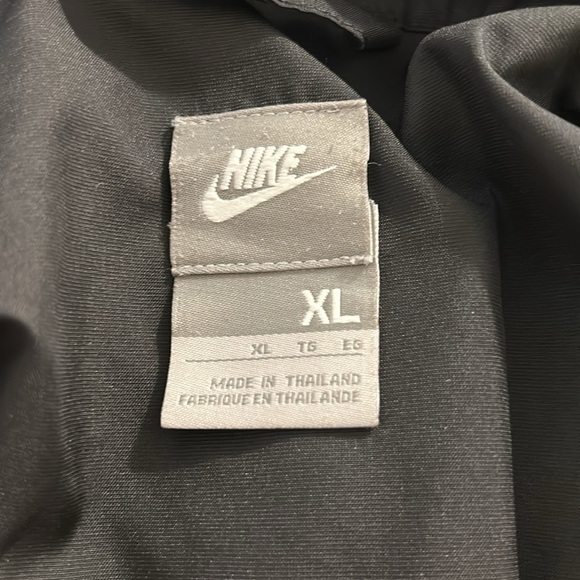 Nike Men’s Windbreaker Size XL Swoosh Front & Back Budweiser‎ Select Logo on Arm - Picture 3 of 10